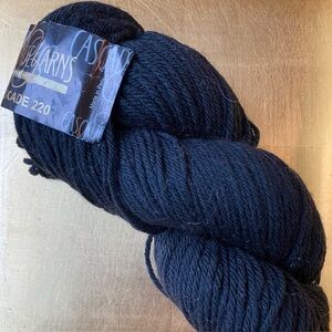 NWT Peruvian Wool. Cascade 220 Yarn. Black, Worsted Weight